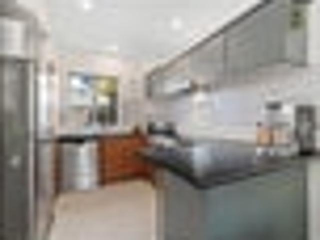 Townhouse for rent in Henderson, Henderson-Massey