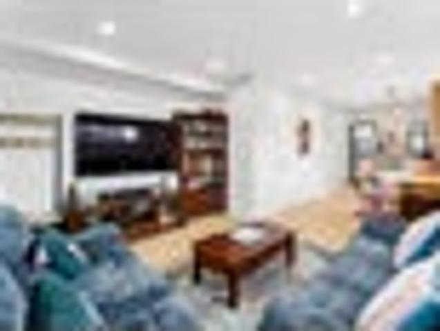 Townhouse for rent in Henderson, Henderson-Massey