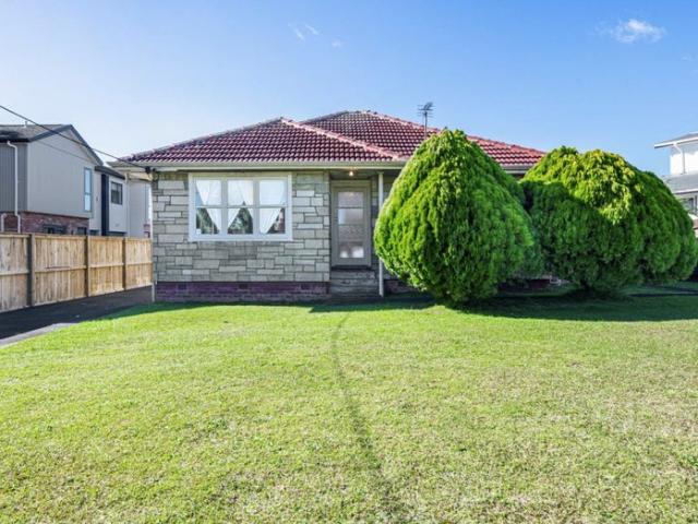 House for rent in Henderson, Henderson-Massey