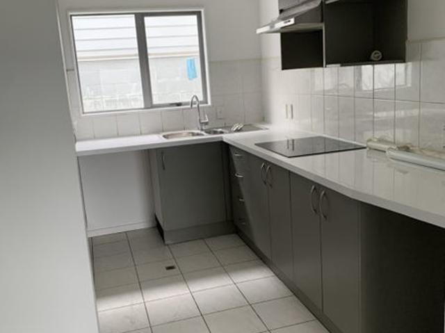 House for rent in Oratia