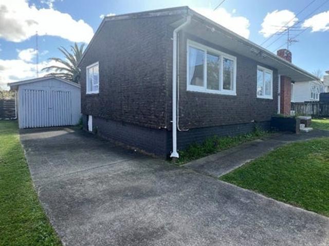 House for rent in Massey, Henderson-Massey