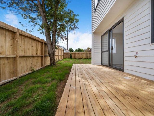 House for rent in Oratia