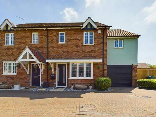 House for sale in Chipping Hill, Essex