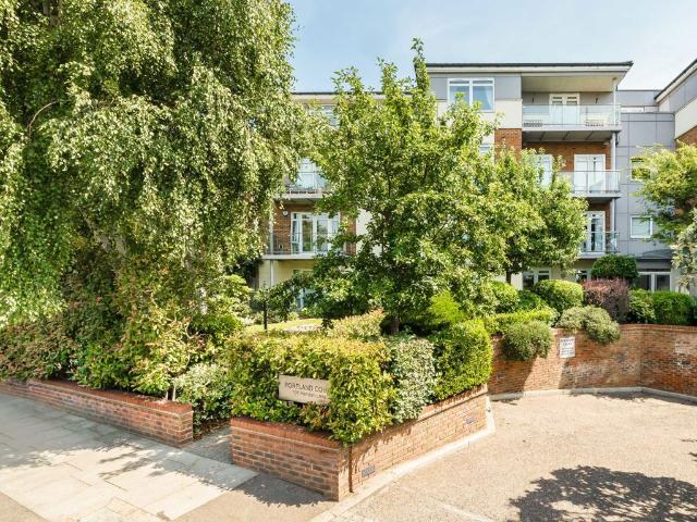 Apartment for rent in Temple Fortune, Greater London