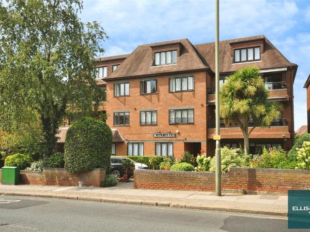 Apartment for rent in Church End, Greater London