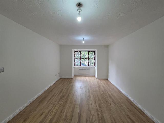 House for rent in Hendon Central, The Hyde