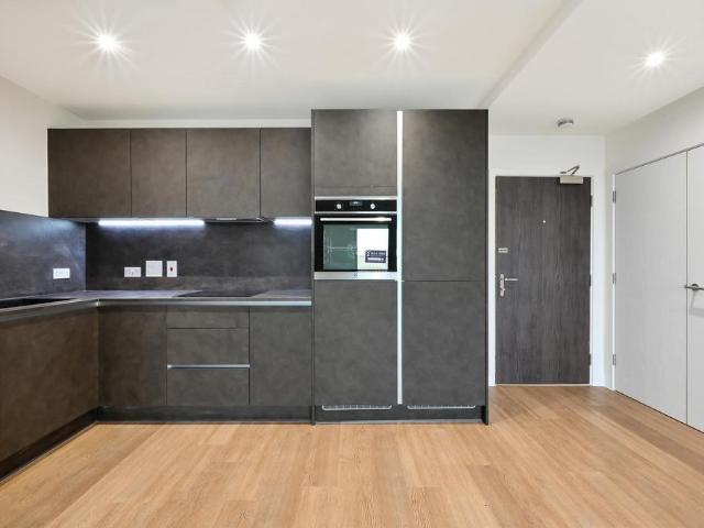 Apartment for rent in London Borough of Barnet, Greater London