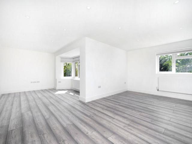 Apartment for rent in Brent Cross, Greater London