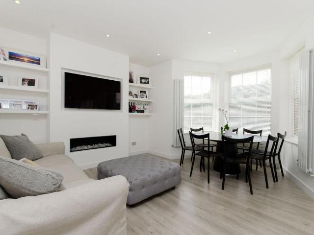House for rent in Golders Green, Greater London