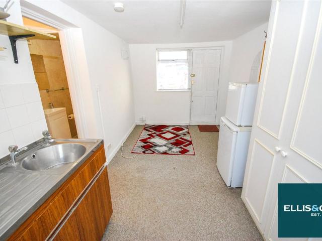 Studio for rent in Golders Green, Greater London
