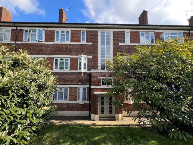 Apartment for rent in Brent Cross, Greater London