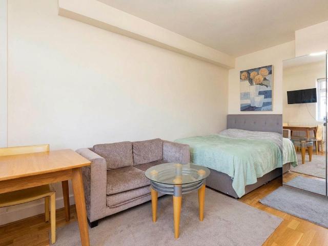 Studio for rent in Golders Green, Greater London