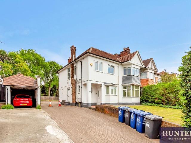 House for rent in Hendon Central, Greater London