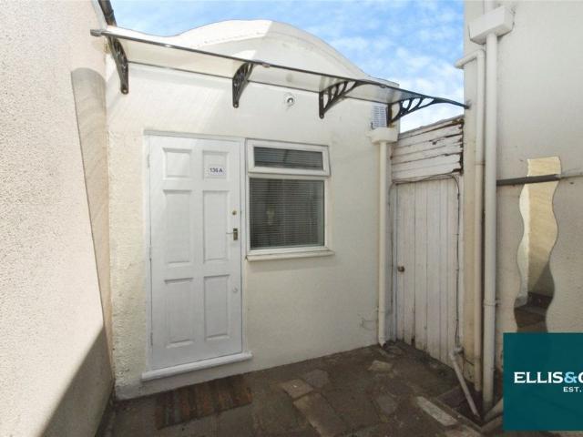 Studio for rent in Childs Hill, Greater London