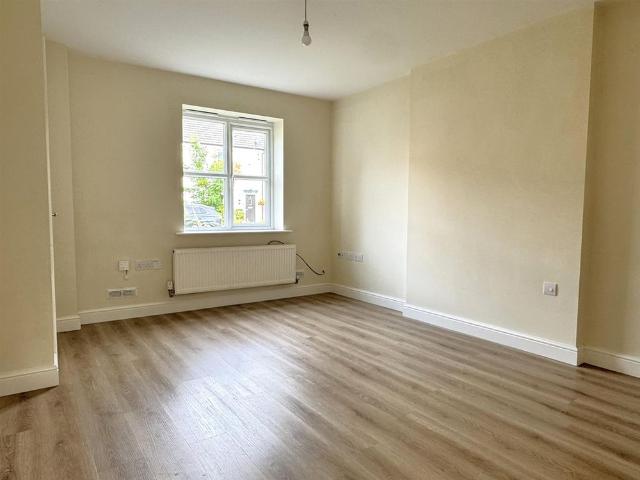 House for rent in Maelor South, Wales