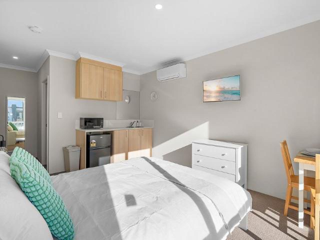 Room for rent in Cockburn, Western Australia