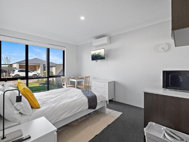 Room for rent in Henley Brook, Western Australia