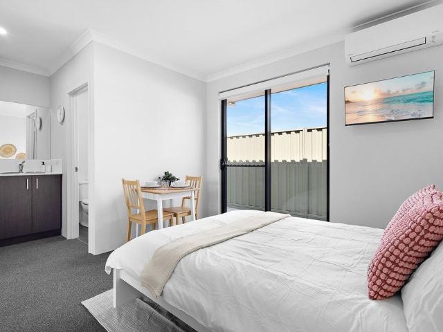 Room for rent in Cockburn, Western Australia