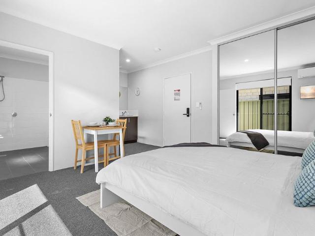 Room for rent in Cockburn, Western Australia
