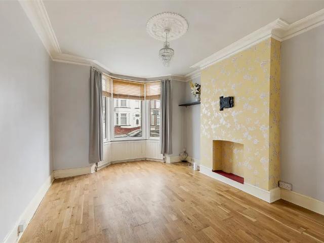 House for rent in Loxford, Seven Kings