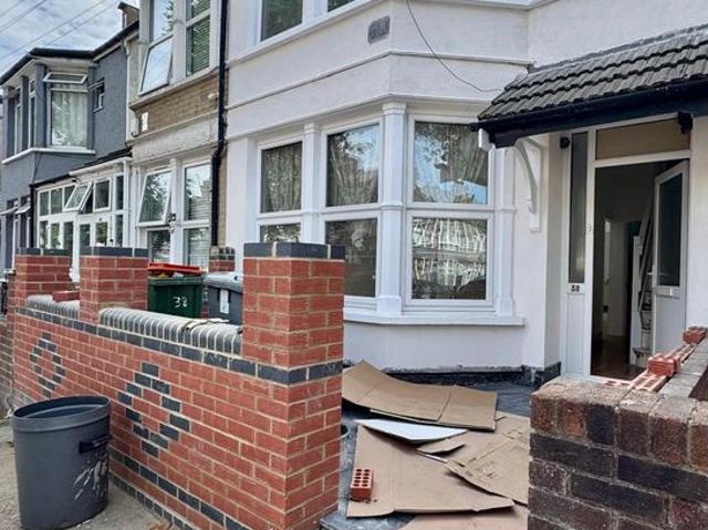 House for rent in Upton Park, Greater London