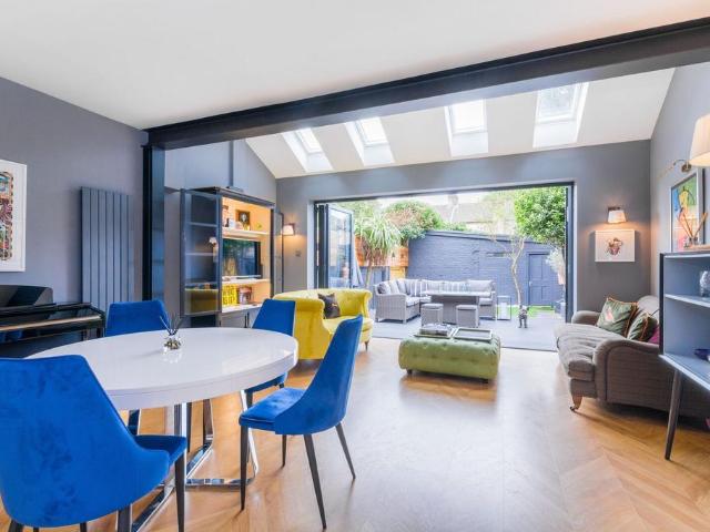 House for rent in Upton Park, Greater London