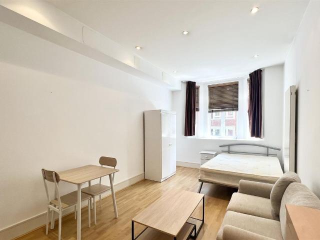 Studio for rent in St. George in the East, Greater London