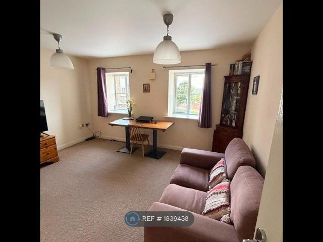 Apartment for rent in Far Cotton and Delapre, Far Cotton