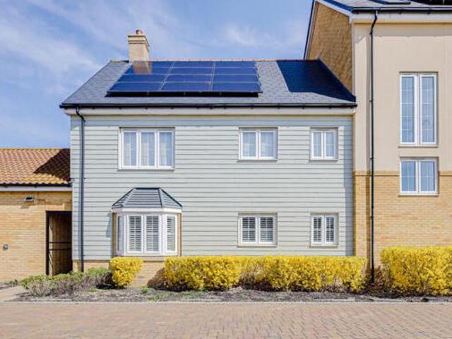 House for sale in Stroud Green, Barling