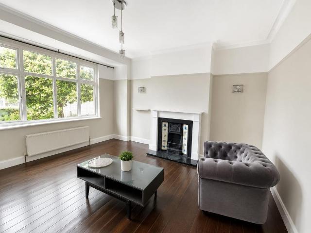 House for rent in New Barnet, Greater London