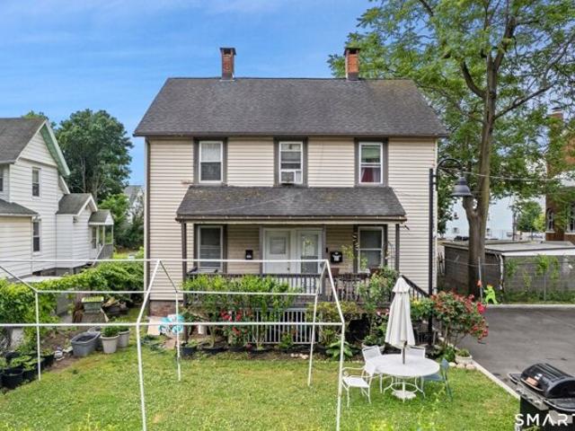 House for sale in Cos Cob, Connecticut