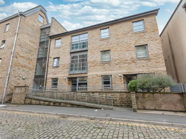Apartment for rent in Greaves, Bare