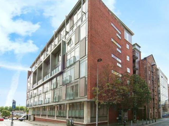 House for sale in Calderstones