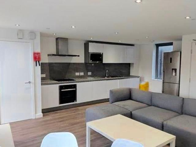 House for rent in Saint Vincent's, Netherthorpe