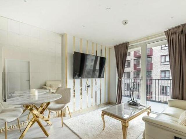House for sale in Greater London