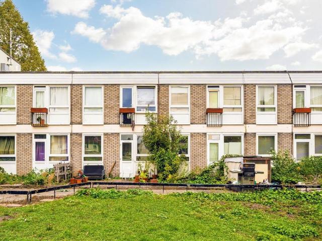 Apartment for rent in Upper Sydenham, Greater London