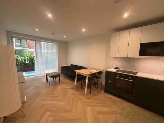 House for rent in West Hendon, The Hyde