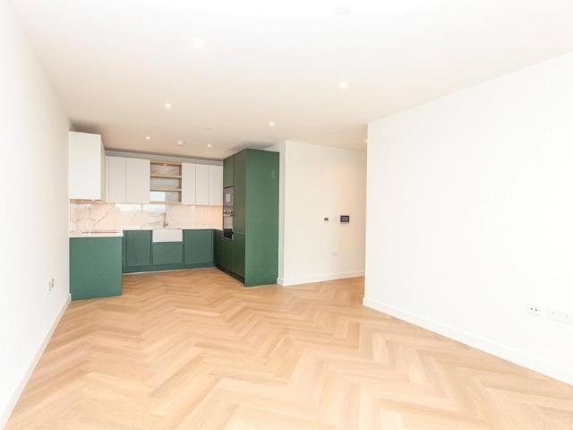 Apartment for rent in West Hendon, The Hyde