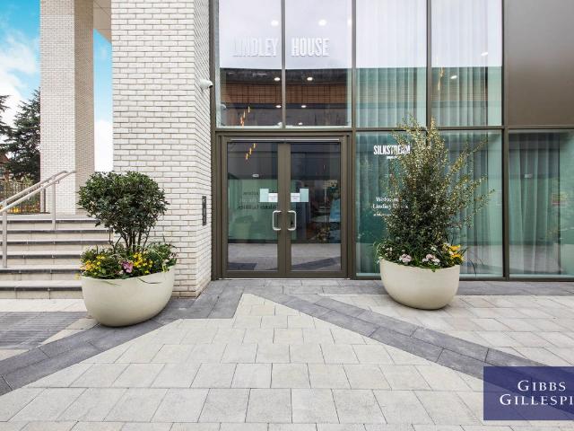 Apartment for rent in West Hendon, The Hyde
