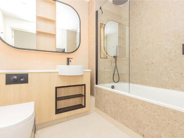 Apartment for rent in The Hyde, Greater London