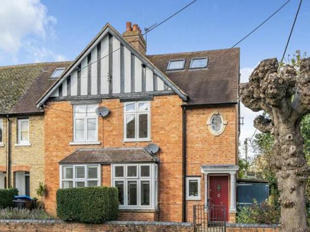 House for sale in Black Bourton, Oxfordshire
