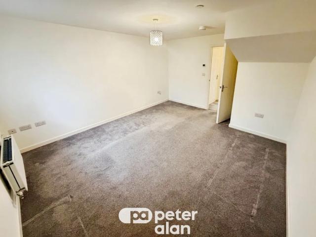House for rent in Maes y Parc, Cross Hands