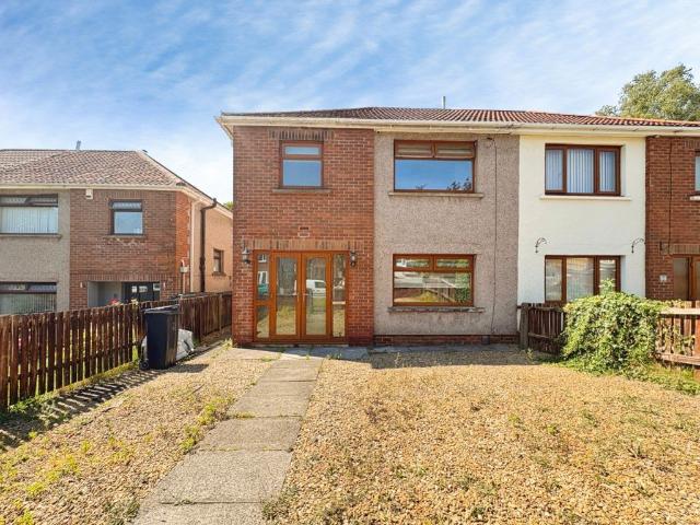 Apartment for rent in Cwmafan, Wales