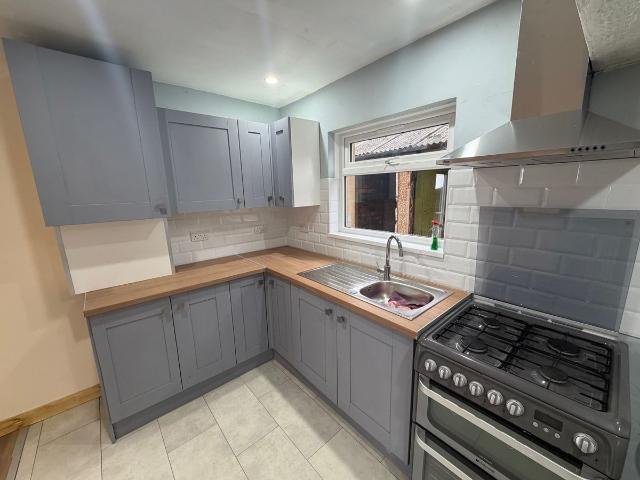 Apartment for rent in Penllergaer, Wales