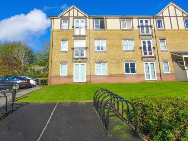 Apartment for rent in Falcon Lodge, Wales