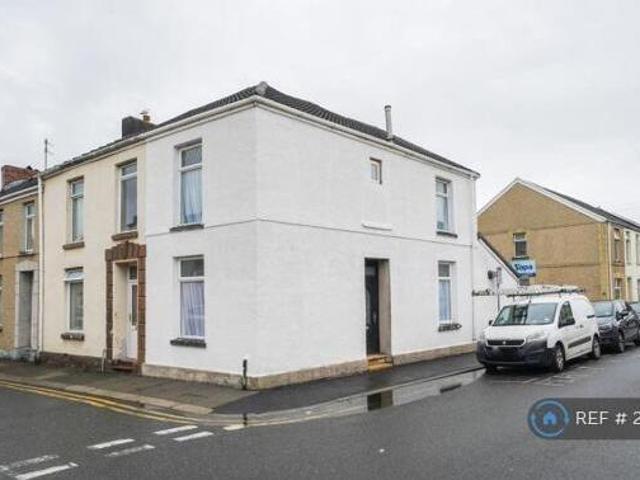 House for rent in Llanelli, Wales