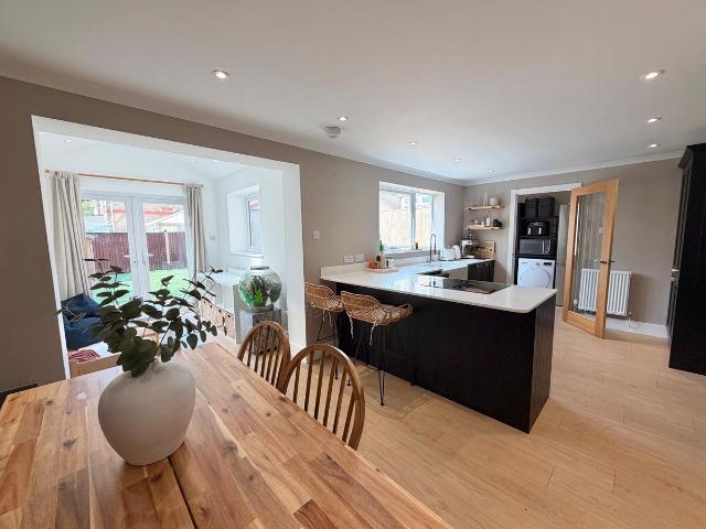 House for rent in Pontlliw and Tircoed, Wales