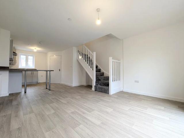 House for rent in Bryncae, Wales