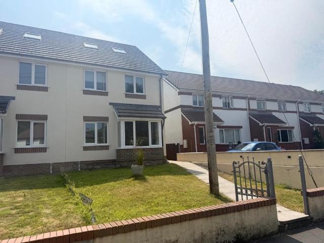 House for rent in Gorslas, Wales