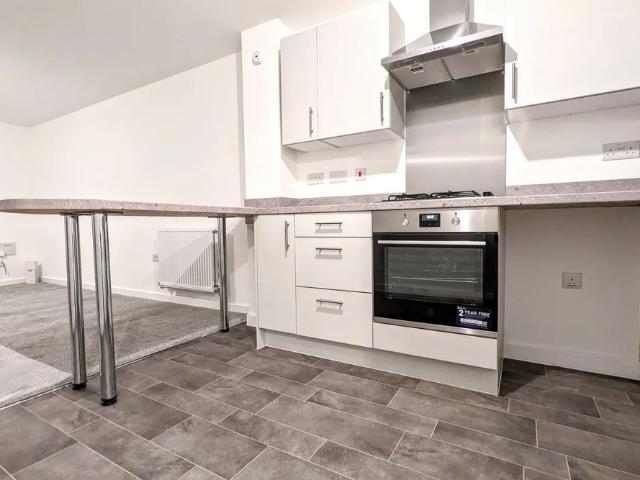 House for rent in Bryncae, Wales